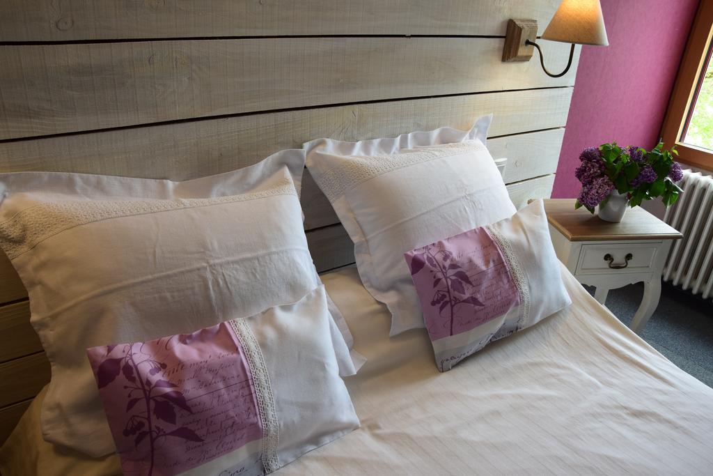 Le Petit Relais Hotell Calès Rum bild
