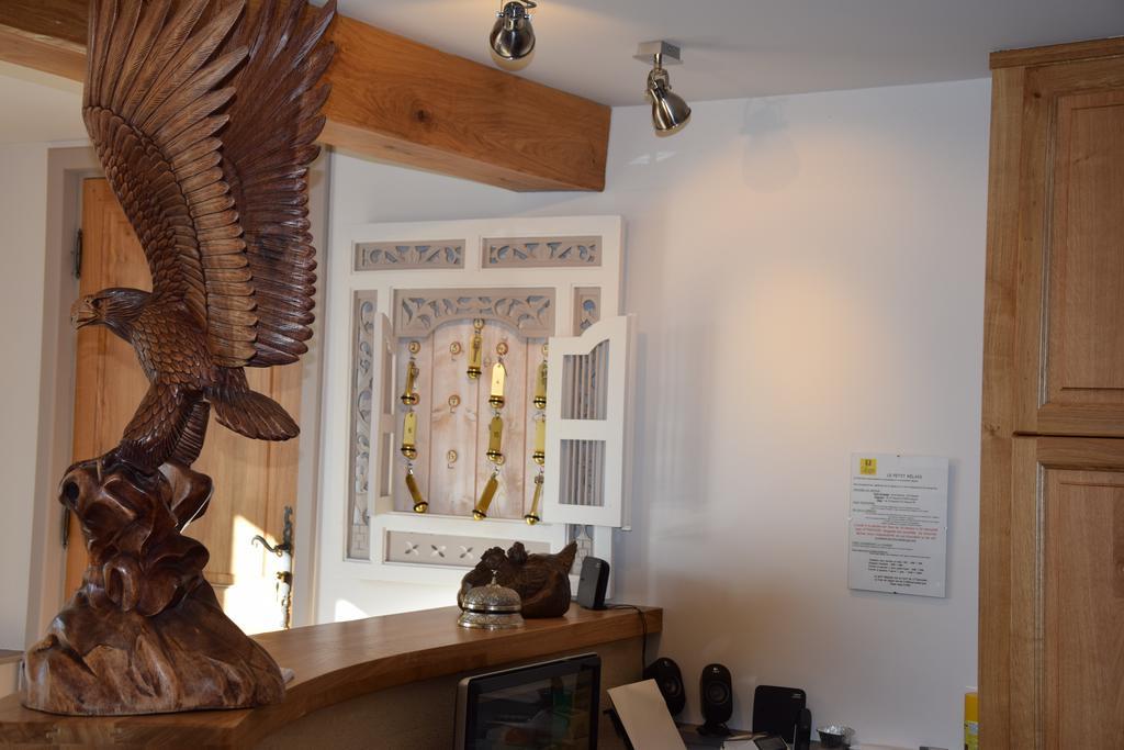 Le Petit Relais Hotell Calès Exteriör bild