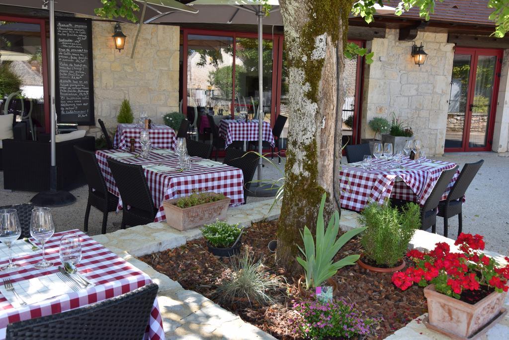 Le Petit Relais Hotell Calès Exteriör bild